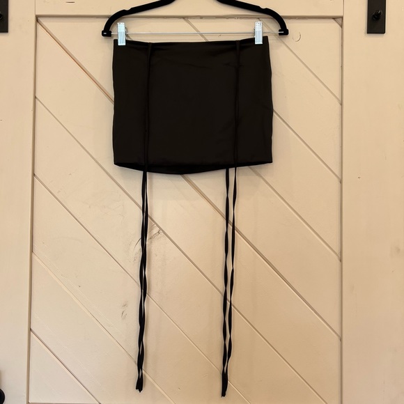 NWT Heiress Beverly Hills black tie up mini skirt - Picture 2 of 6